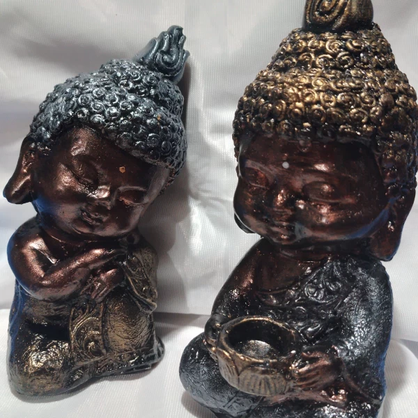 Budas pequeños