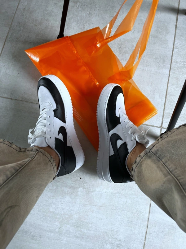 Zapatillas Nk blanco y Negro