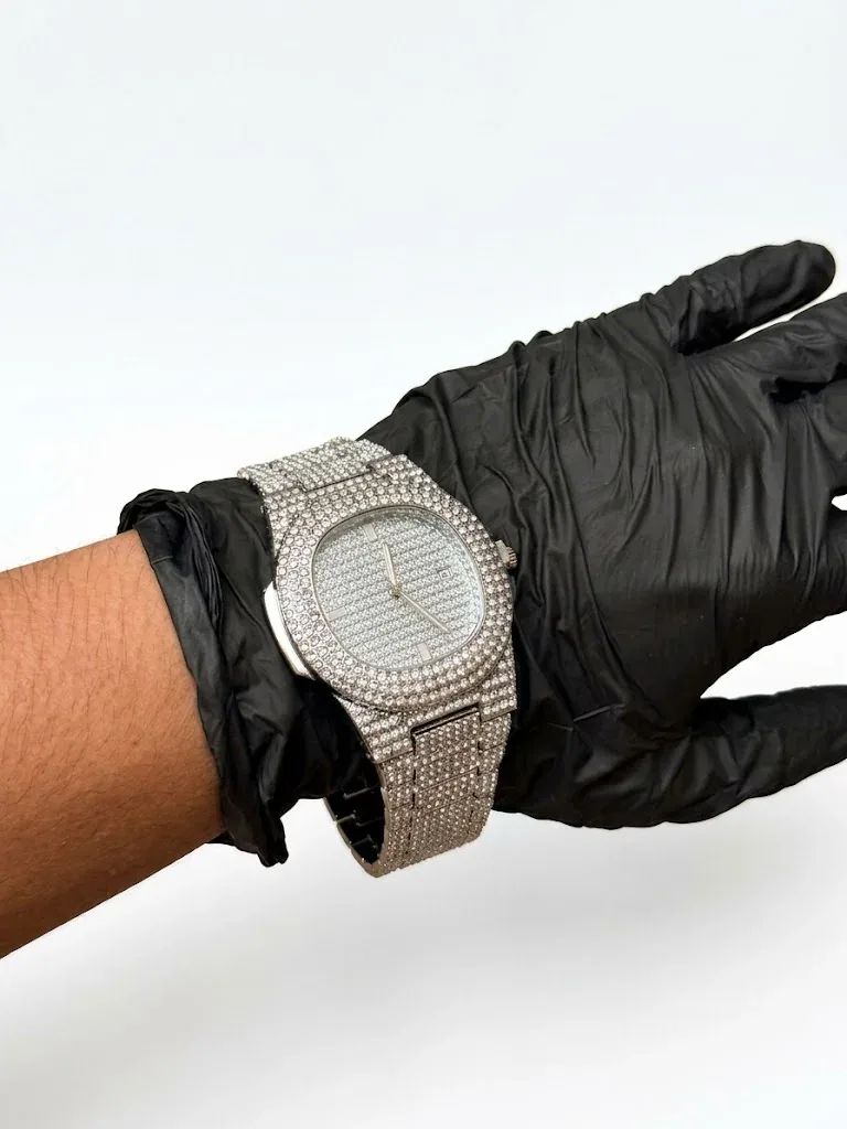 Patek White + Estuche de Regalo