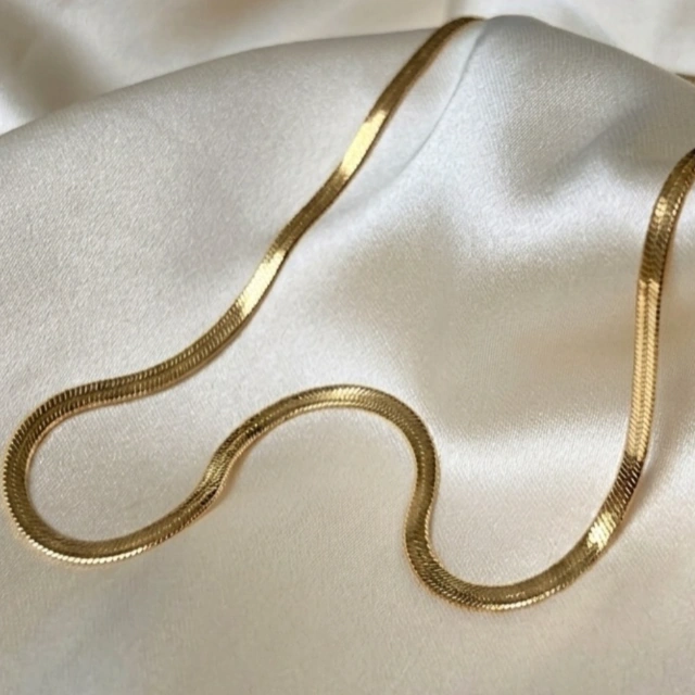 Collar cola ratón plana. Medida 48 cm
