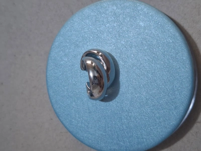 producto de Earcuff plateado doble 