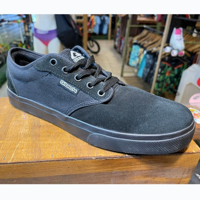 ZAPATILLAS GLOCK HARD FLIP NEGRA