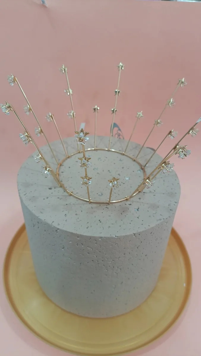 Corona con strass estrellas — Mina Deco