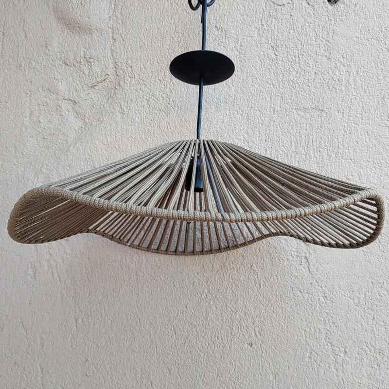 Capelina: Diámetro 60cm.