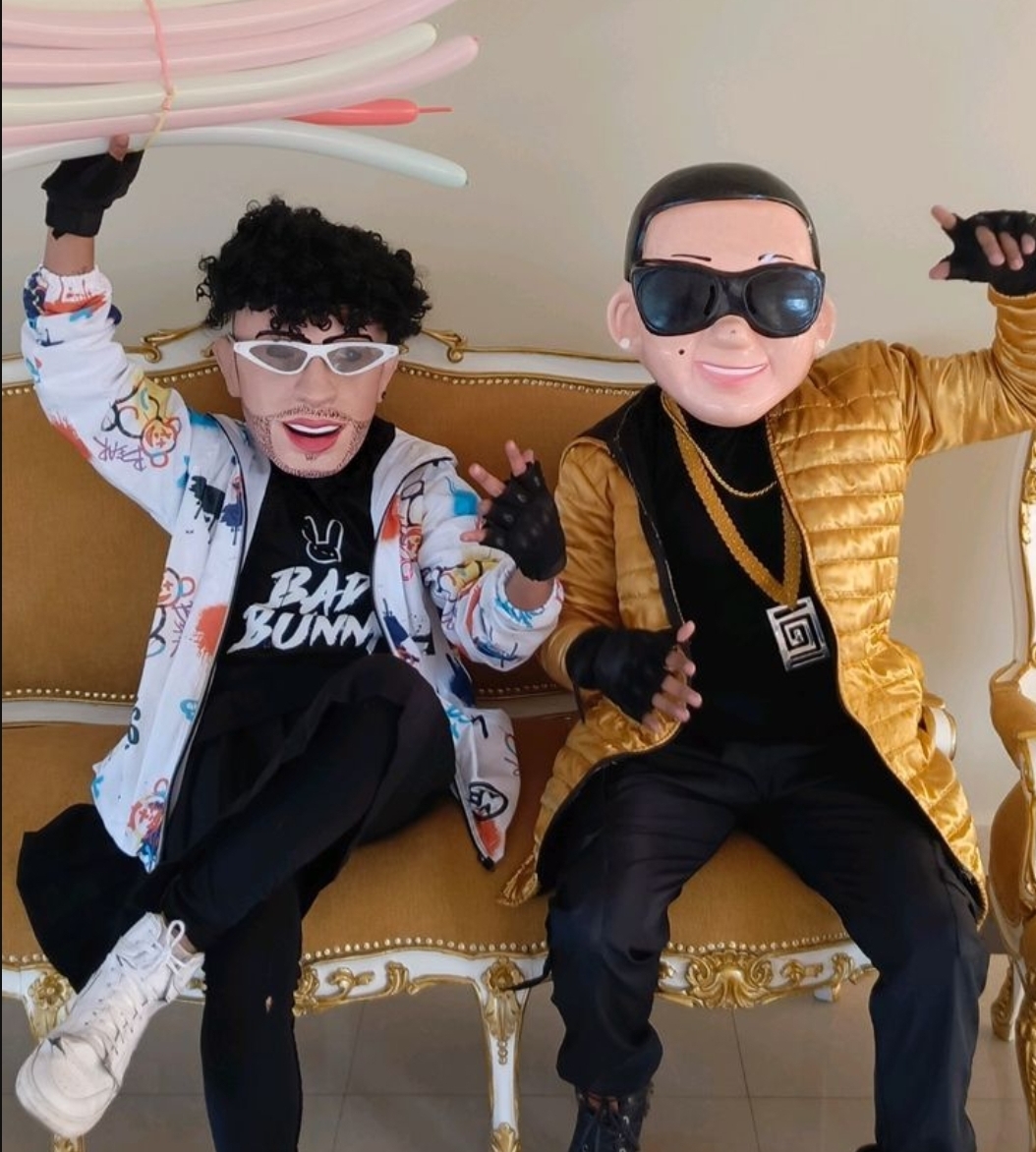 servicio de Reggaetoneros